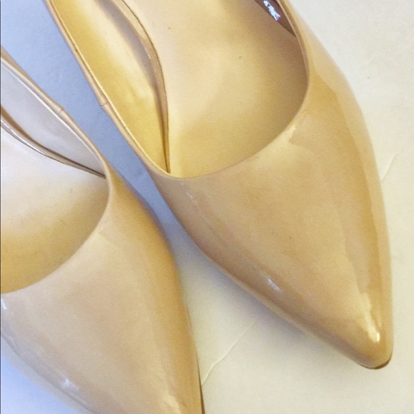 Beautiful SZ 10 Nude Pumps 🌸🌸🌸 - Picture 4 of 8